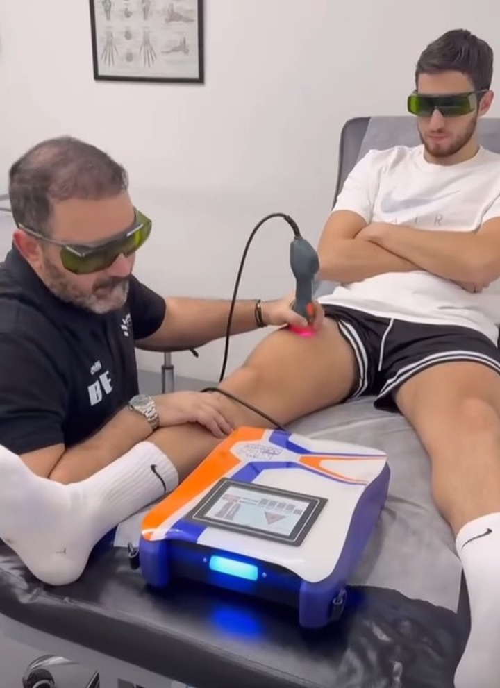 Bachir Elias during a laser treatment with MLS Bachir Elias during a laser treatment with MLS