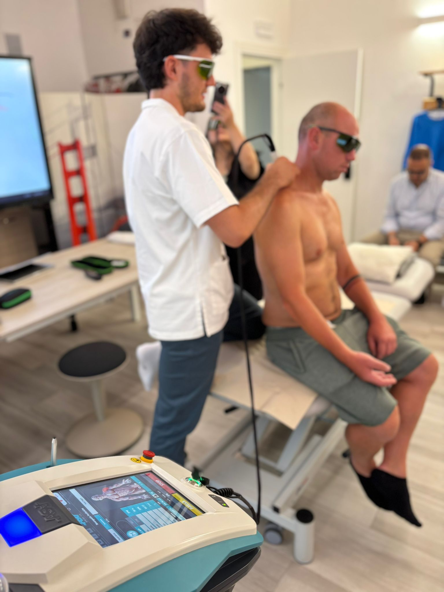 MiS laser treatment on a patient